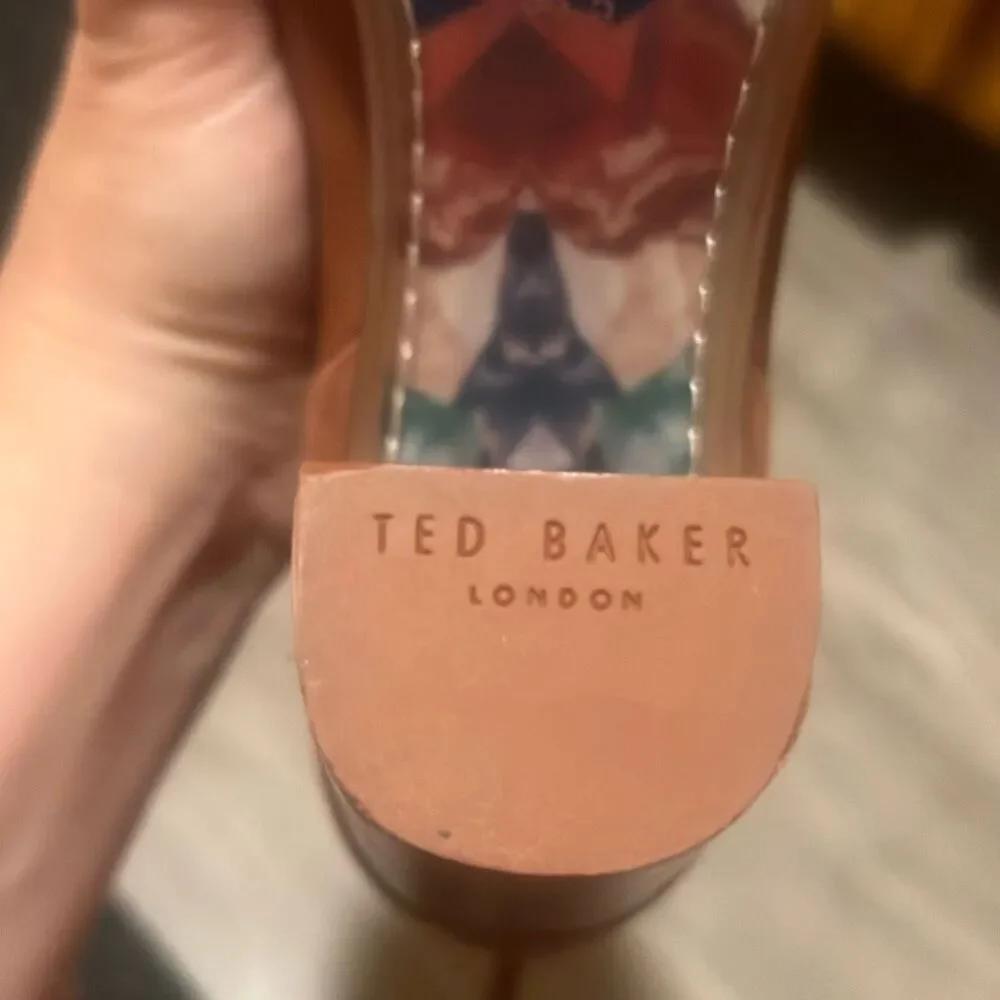 ✨Ted Baker Azaila Leather Sz 38.5 Boots✨